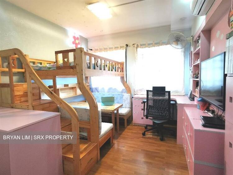 Blk 961 Hougang Avenue 9 (Hougang), HDB Executive #343090881